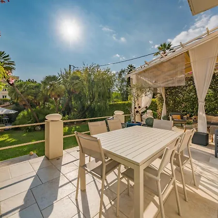 Apartment Cozystay 1816 Chic Getaway With Pool Californie Cannes
